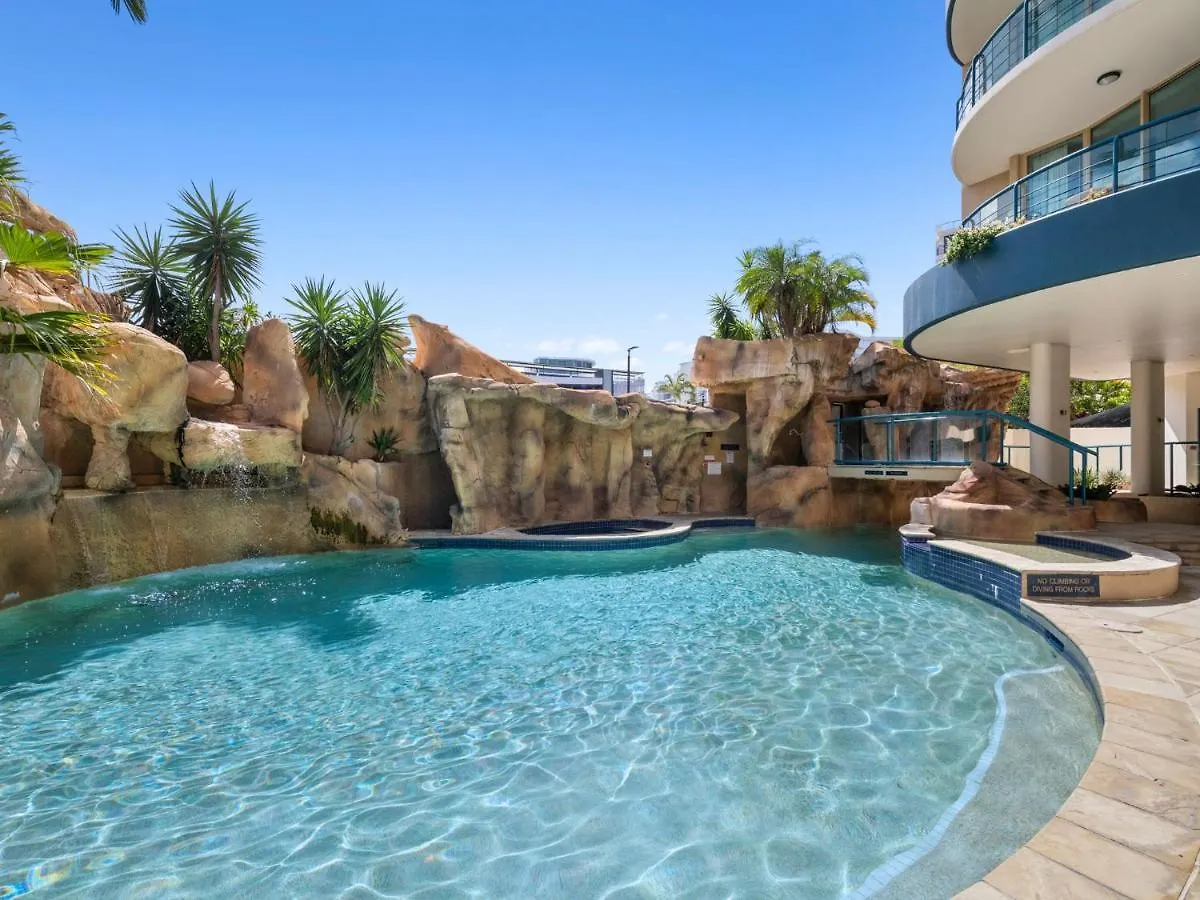 Top Floor Beachside Apartment In The Heart Of Mooloolaba Australia
